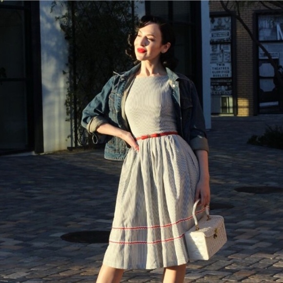 Tailor & Twirl pinup dress - Picture 7 of 13